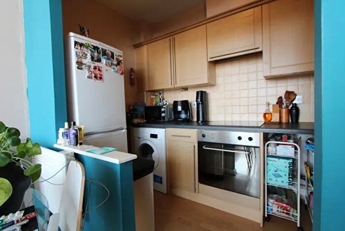 2 Bedroom Flat To Rent In Newington Causeway, Elephant And Castle, SE1