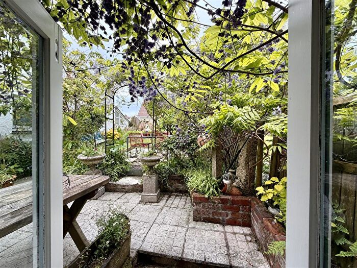 3 Bedroom Cottage For Sale In The Square, Mawnan Smith, Falmouth, TR11