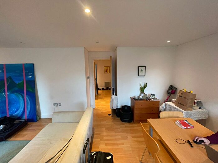 2 Bedroom Flat To Rent In Owen Street, London, EC1V