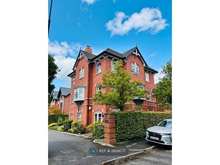 2 Bedroom Flat To Rent In Lynton Grove, Timperley, Altrincham, WA15
