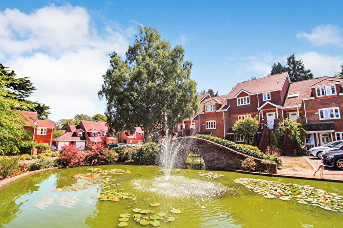 3 Bedroom Duplex To Rent In Sir Josephs Walk, Harpenden, AL5