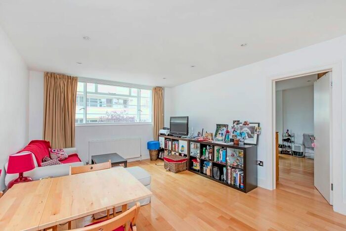 2 Bedroom Flat To Rent In Sheen Road, Richmond, TW9