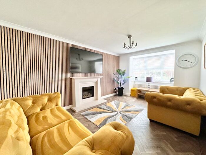 4 Bedroom Detached House For Sale In Pendeen Close, New Waltham, Grimsby, DN36