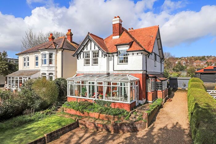 4 Bedroom Detached House For Sale In Drayton, Hampshire, PO6