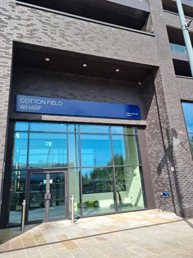 1 Bedroom Apartment To Rent In Cotton Field Wharf, New Union Street, Manchester, Greater Manchester, M4