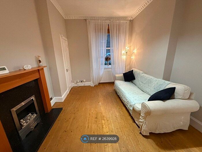 1 Bedroom Flat To Rent In Restalrig Road South, Edinburgh, EH7
