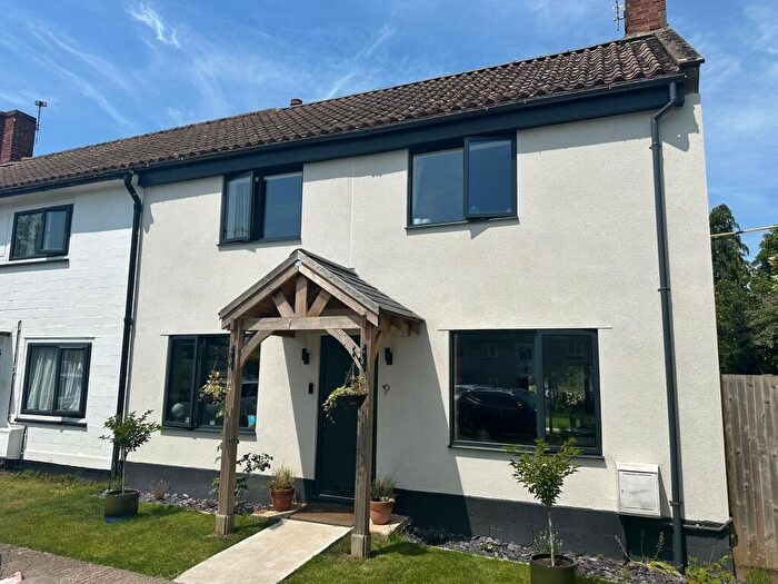 4 Bedroom Semi-Detached House For Sale In Arnold Noad Corner, Southwick, Trowbridge, BA14