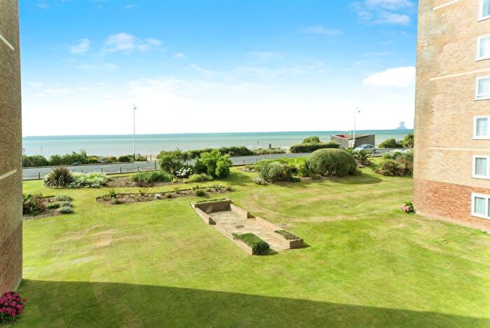 2 Bedroom Flat For Sale In West Parade, Bexhill-On-Sea, TN39