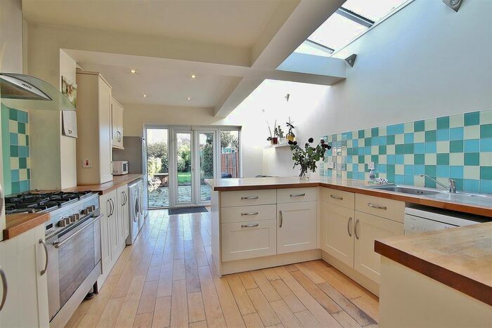 5 Bedroom Property To Rent In Albion Road, Hounslow, TW3