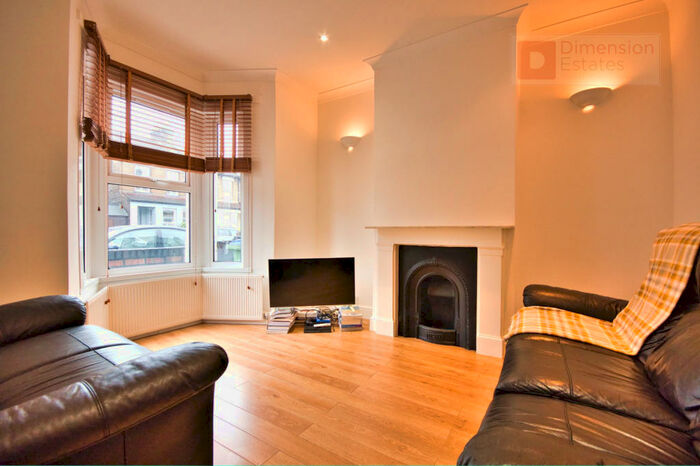 4 Bedroom Terraced House To Rent In Montague Road, Leytonstone, E11