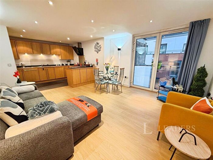 2 Bedroom Flat To Rent In Channel Way, Southampton, SO14