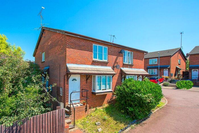 2 Bedroom Apartment To Rent In Stanley Boddington Court, Kettering, NN15