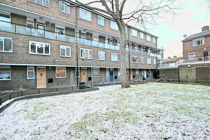 3 Bedroom Flat To Rent In Caldwell Street, Oval, SW9