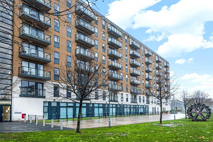 1 Bedroom Flat To Rent In Durnsford Road, Wimbledon, London, SW19