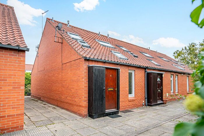 1 Bedroom Terraced House For Sale In West Moor Lane, Heslington, York, YO10