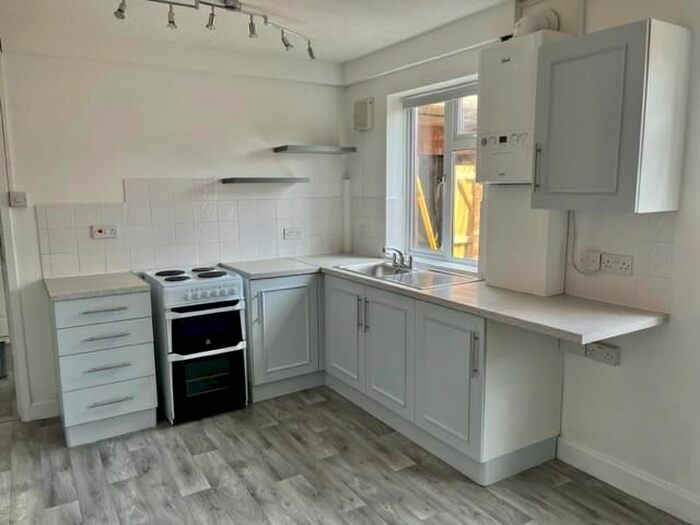1 Bedroom Flat To Rent In Eastleigh Road, Devizes, SN10