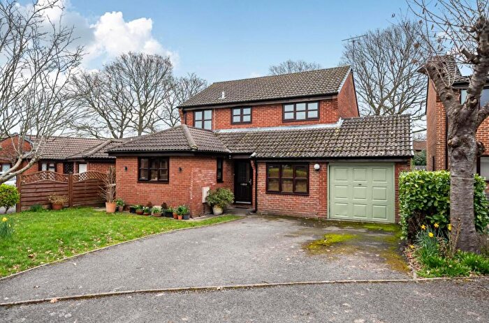4 Bedroom Detached House For Sale In Caernarvon Gardens, Valley Park, Chandler's Ford, SO53
