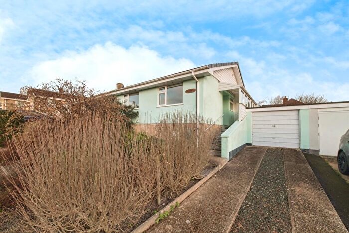 2 Bedroom Semi-Detached Bungalow For Sale In Fosseway Close, Axminster, EX13
