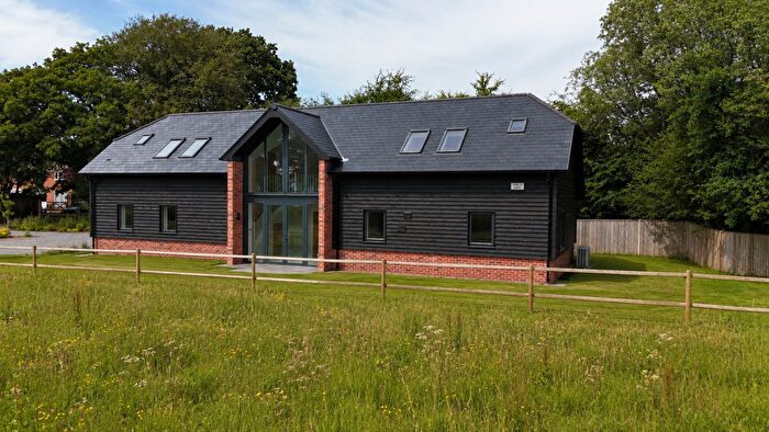 4 Bedroom Detached House For Sale In Sandleheath, Fordingbridge, SP6