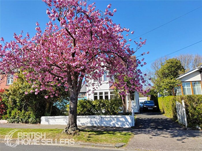 3 Bedroom Detached House For Sale In The Avenue, Poulton-le-Fylde, Lancashire, FY6