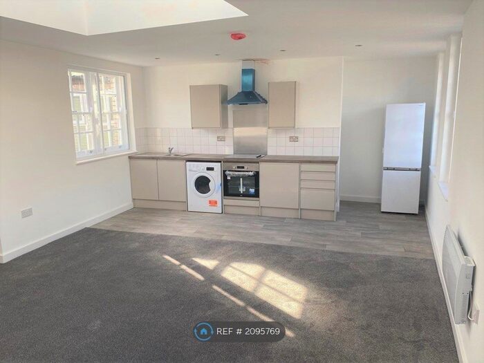 1 Bedroom Flat To Rent In Church Street, Mansfield, NG18