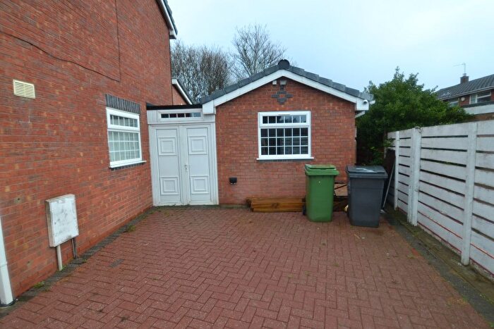 1 Bedroom Studio To Rent In Caister Drive, Willenhall, WV13