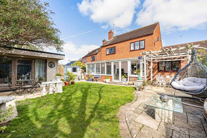 4 Bedroom Detached House For Sale In Willes Close, Faringdon, Oxfordshire, SN7
