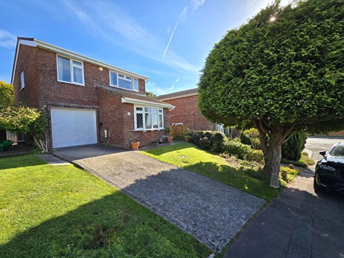 4 Bedroom Detached House For Sale In The Chase, Brackla, Bridgend County., CF31