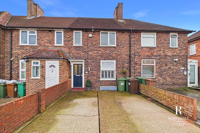 3 Bedroom Terraced House For Sale In Titchfield Road, Carshalton, SM5