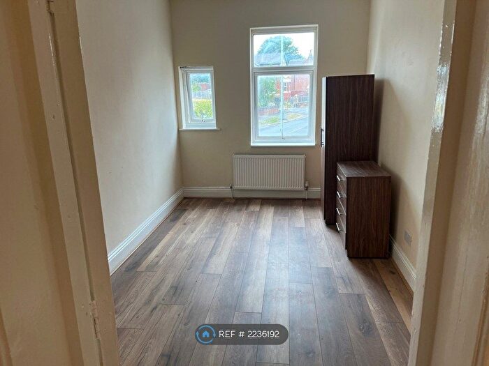 1 Bedroom Flat To Rent In Southmoor Road, Hemsworth, Pontefract, WF9