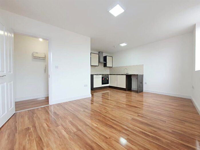 2 Bedroom Flat To Rent In Wand Street, Belgrave, Leicester, LE4