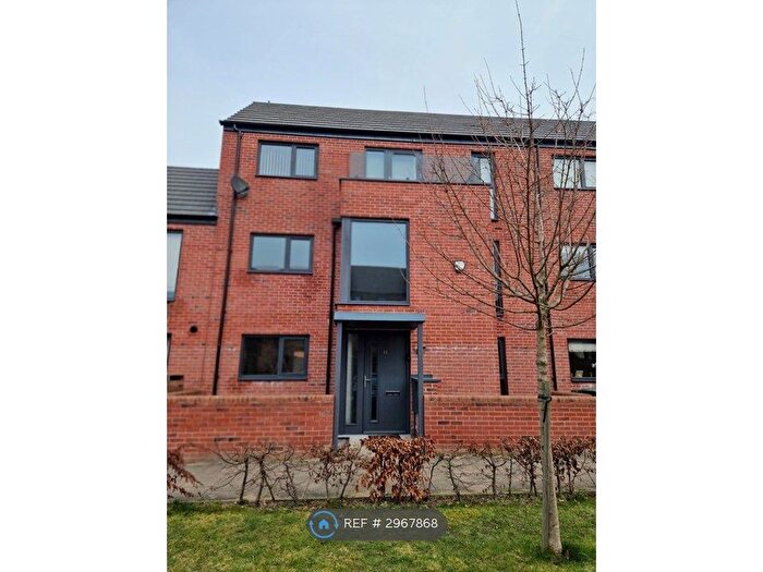 4 Bedroom Terraced House To Rent In Flockton Road, Castleford, WF10