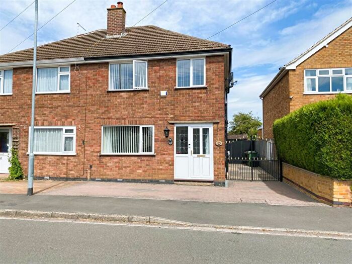 3 Bedroom Semi-Detached House For Sale In New Zealand Lane, Queniborough, LE7