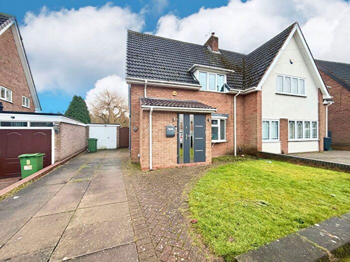 3 Bedroom Semi Detached House For Sale In Marston Road, Russells Hall, Dudley, DY1