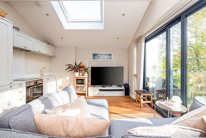 1 Bedroom Terraced House For Sale In Hampton Road, Redland, BS6