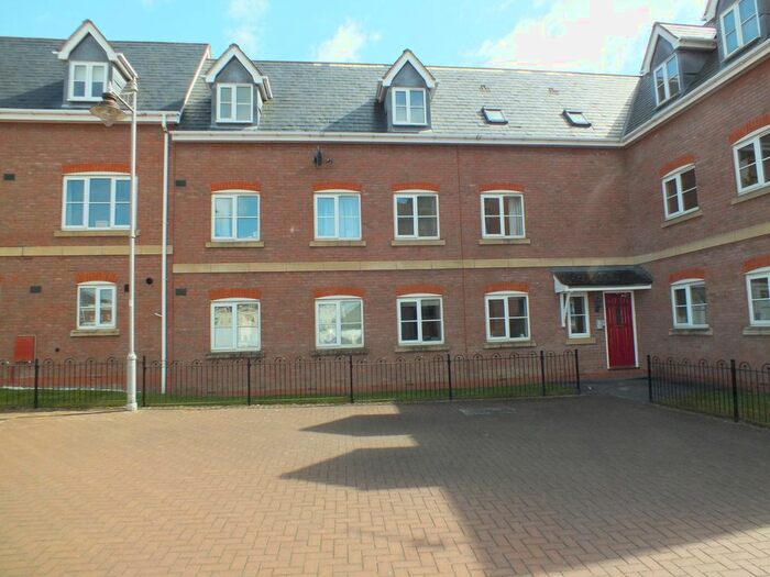 2 Bedroom Flat To Rent In Rumbush Lane, Dickens Heath, Solihull, B90