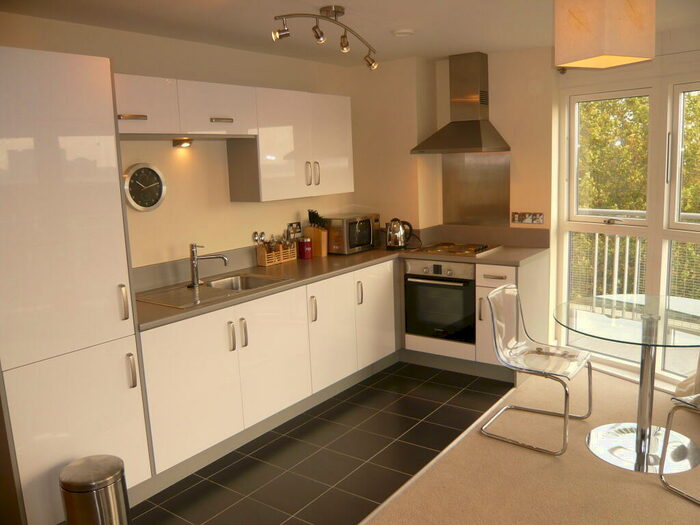 2 Bedroom Apartment To Rent In Park Central, Cregoe Street, B15