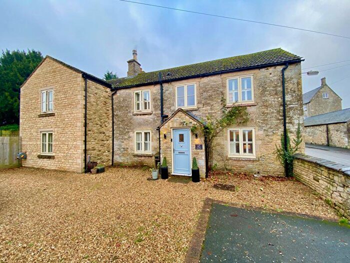 3 Bedroom Character Property For Sale In Large Stone Cottage In Sought After Village, NG33