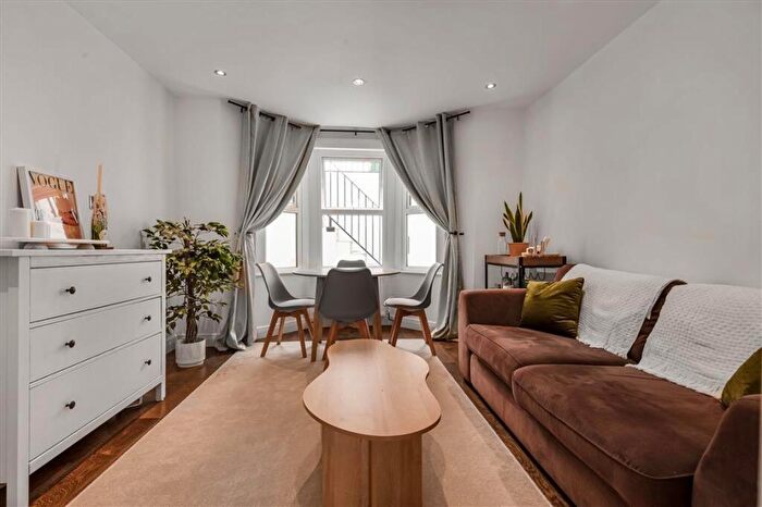 4 Bedroom House To Rent In Parkdale Road, Plumstead, SE18