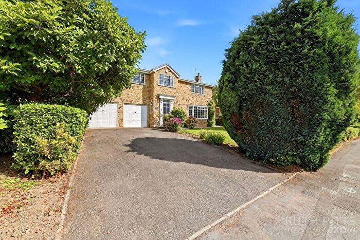 6 Bedroom Detached House For Sale In Beechwood Dale, Ackworth, WF7
