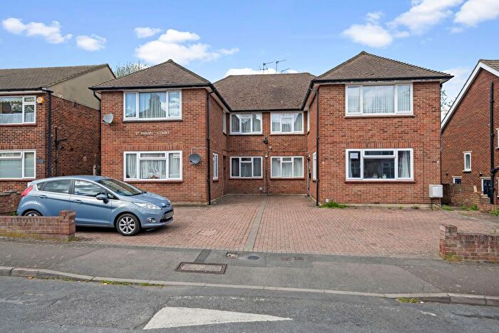 2 Bedroom Maisonette For Sale In St. Philips Avenue, Worcester Park, KT4