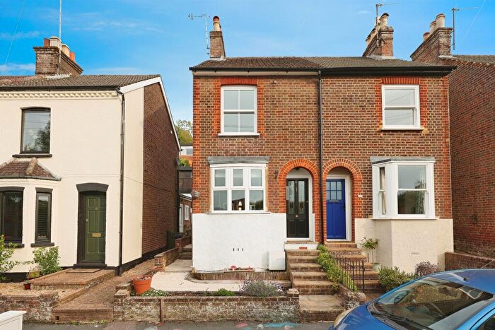 3 Bedroom Semi-Detached House For Sale In Kirtle Road, Chesham, HP5