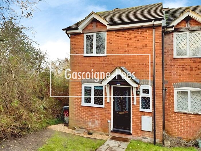 2 Bedroom Property To Rent In Inglewood Drive, Basingstoke, RG22