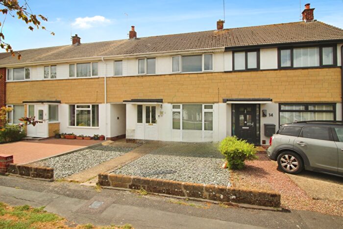3 Bedroom Terraced House To Rent In Greenway Close, Swindon, SN3
