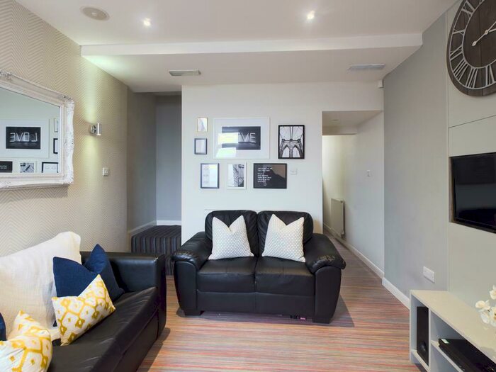 4 Bedroom Terraced House To Rent In Thornton Road, Stoke, ST4