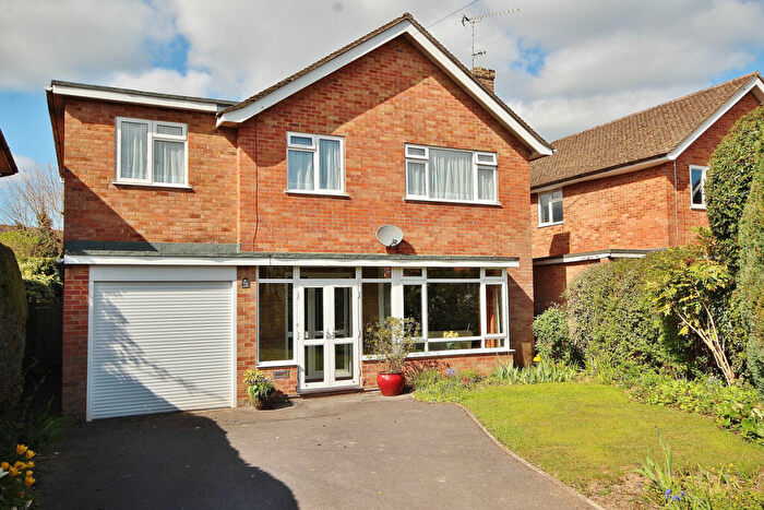 4 Bedroom Detached House For Sale In Marlborough Crescent, Long Hanborough, OX29