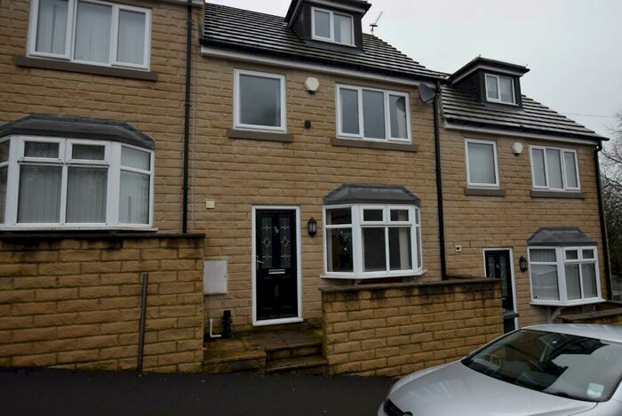 3 Bedroom Town House To Rent In Chapel Street, Eccleshill, Bradford, West Yorkshire, BD2