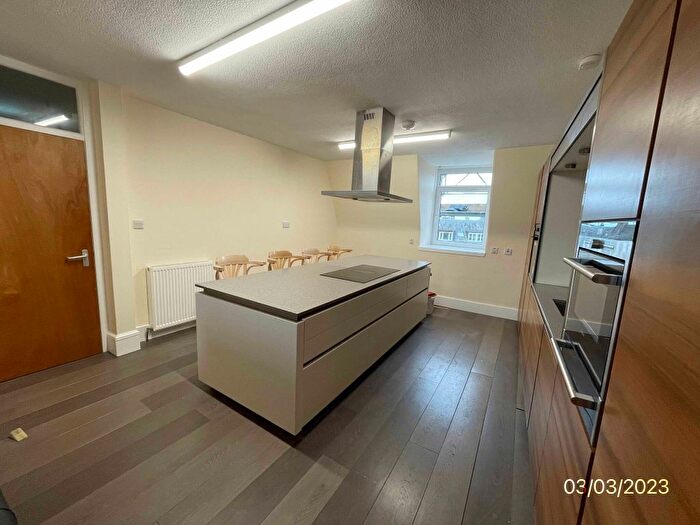 3 Bedroom Flat To Rent In Leadside Road, Top Floor Flat, Aberdeen, Aberdeenshire, AB25
