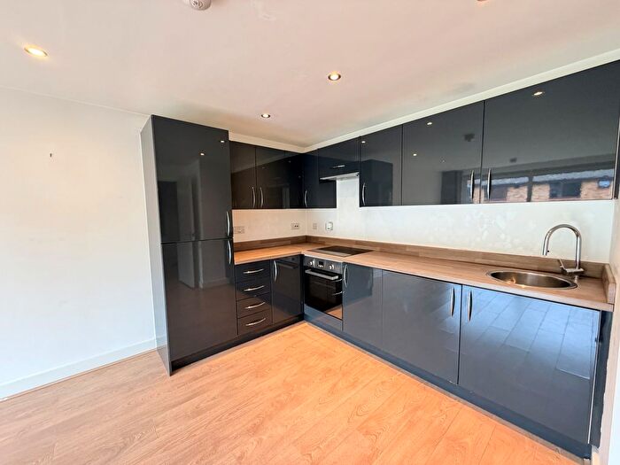 2 Bedroom Flat To Rent In Hall Lane, Manchester, M23