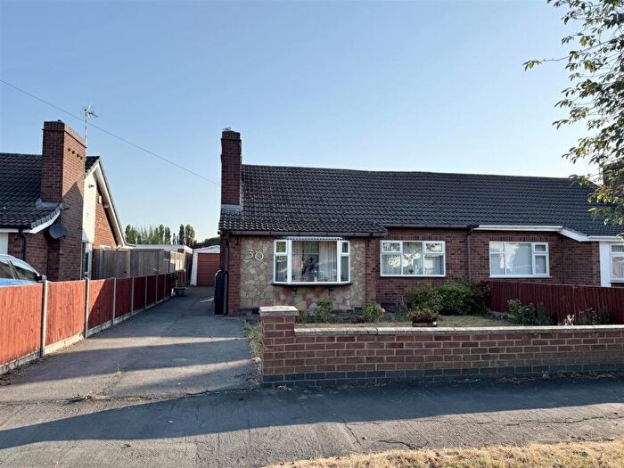 2 Bedroom Semi-Detached Bungalow For Sale In Dorset Avenue, Wigston, LE18